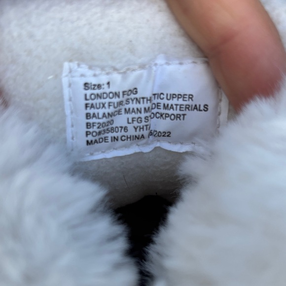 London Fog Lil Tadley duck boot in white glitter and silver.  EUC - Picture 9 of 9